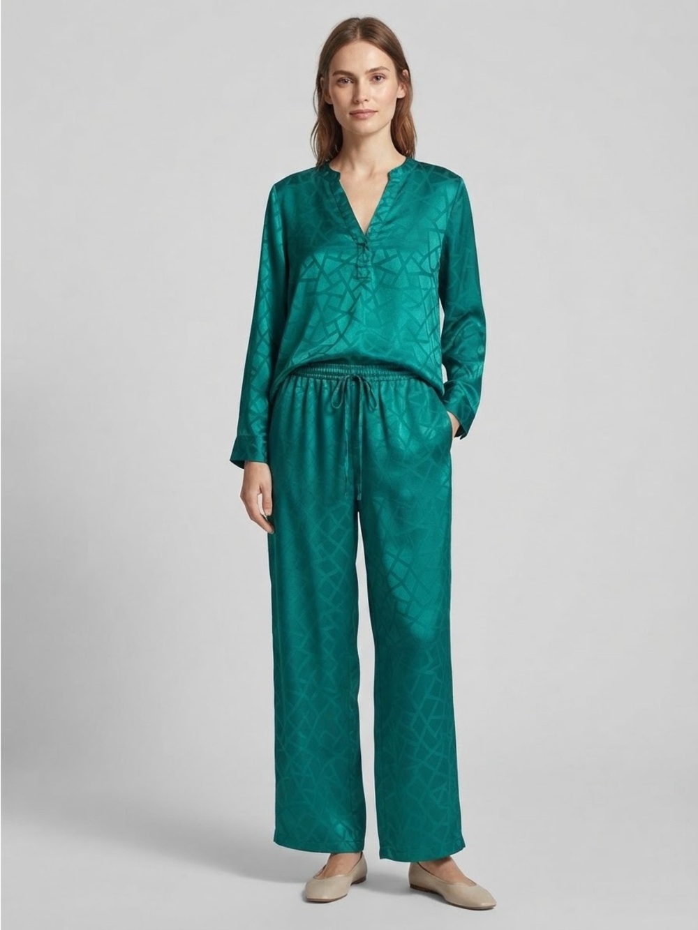 N Natori Emerald Green Satin Geometric Pajama Set Medium